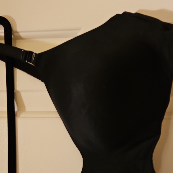 Torrid Curve wireless Black Bra Size 38B - Picture 2 of 6